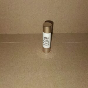 8109 fuse sekring sekering keramik ceramic 32a 32ampere 10x38