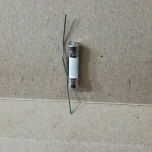 9772 fuse fius sekering sikring sekring keramik ceramic ada kaki kanan kiri 2ampere 2 ampere